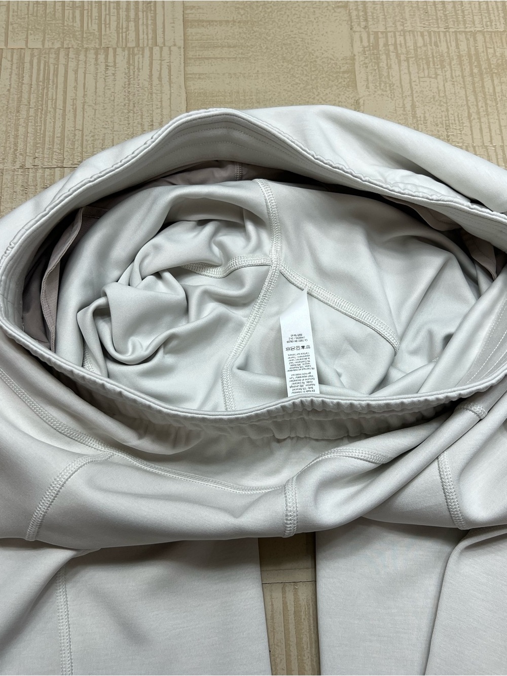 Lululemon Softstreme HR Straight Leg Crop pants - Picture 5 of 7